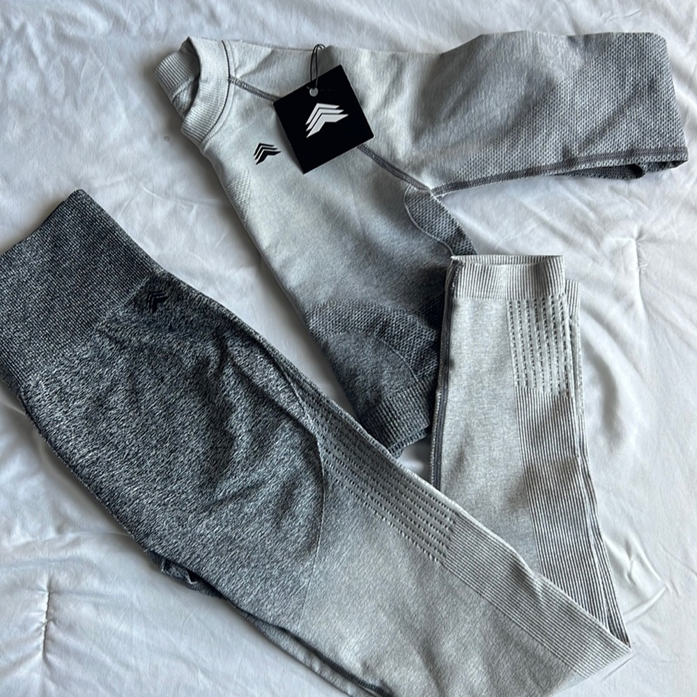 Black Ombré Gym Set Size Small